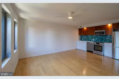 152 W Laurel Street #UNIT 407, Philadelphia, PA 19123 - Photo 2