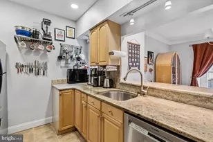 1824 Montrose St, Philadelphia, PA 19146 - Photo 10