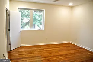 934 S 5th St, Philadelphia, PA 19147 - Photo 2