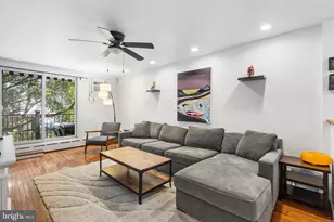 908 Greenwich St, Philadelphia, PA 19147 - Photo 4