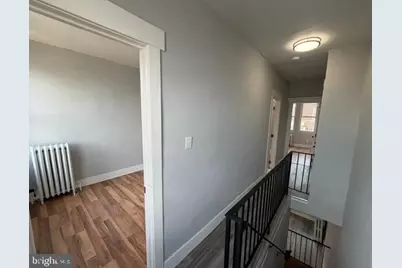 182 W Raymond Street, Philadelphia, PA 19140 - Photo 8
