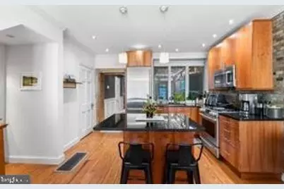 229 Race Street, Philadelphia, PA 19106 - Photo 2
