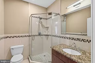 765 S 15th St, Philadelphia, PA 19146 - Photo 30