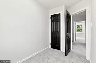 2501 S Dewey St, Philadelphia, PA 19142 - Photo 10