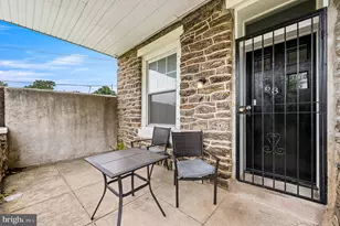 468 E Walnut Ln, Philadelphia, PA 19144 - Photo 4