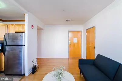 1939 Chestnut Street #UNIT 3B, Philadelphia, PA 19103 - Photo 4
