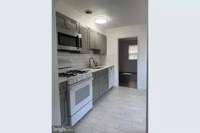 832 Fuller Street, Philadelphia, PA 19111 - Photo 4