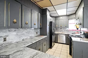 6217 Grays Ave, Philadelphia, PA 19142 - Photo 4