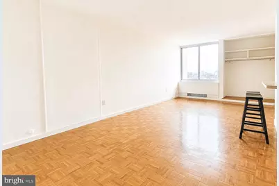 604 S Washington Square #2406, Philadelphia, PA 19106 - Photo 2