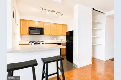 604 S Washington Square #2406, Philadelphia, PA 19106 - Photo 6
