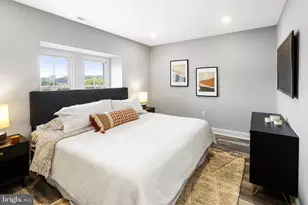 160 Shurs Ln, Philadelphia, PA 19127 - Photo 12