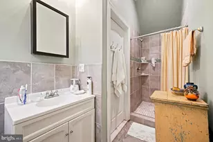 807 S 49th St, Philadelphia, PA 19143 - Photo 10