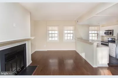 532 Spruce Street #4, Philadelphia, PA 19106 - Photo 2