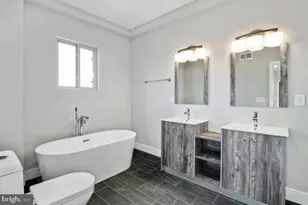 2348 Mountain St, Philadelphia, PA 19145 - Photo 8