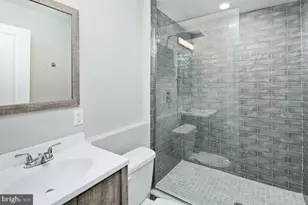2348 Mountain St, Philadelphia, PA 19145 - Photo 16