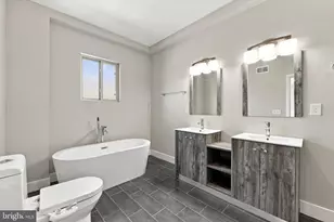2348 Mountain St, Philadelphia, PA 19145 - Photo 20