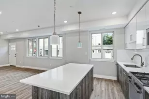 2348 Mountain St, Philadelphia, PA 19145 - Photo 4