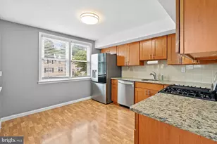 2867 Angus Rd, Philadelphia, PA 19114 - Photo 4