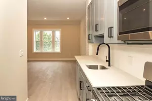 223 S 44th St, Philadelphia, PA 19104 - Photo 8