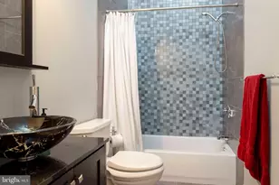 2312 E Sergeant St, Philadelphia, PA 19125 - Photo 18