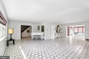 605 Arbutus St, Philadelphia, PA 19119 - Photo 8