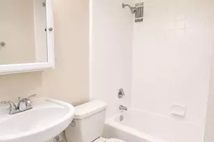 210 Locust St, Philadelphia, PA 19106 - Photo 8