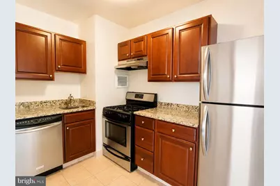 210 Locust Street #10CW, Philadelphia, PA 19106 - Photo 4