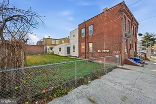 2051 Margaret St, Philadelphia, PA 19124 - Photo 28