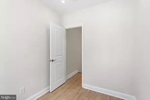 1424 S Napa St, Philadelphia, PA 19146 - Photo 10