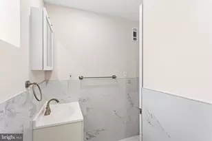 1424 S Napa St, Philadelphia, PA 19146 - Photo 22