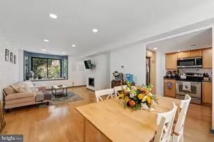 830 Lombard St, Philadelphia, PA 19147 - Photo 10