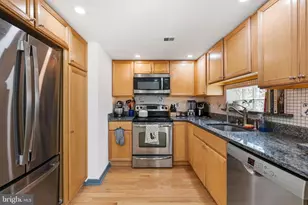 830 Lombard St, Philadelphia, PA 19147 - Photo 8