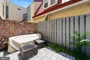 830 Lombard St, Philadelphia, PA 19147 - Photo 12
