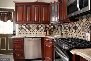 1729 Stocker St, Philadelphia, PA 19145 - Photo 8