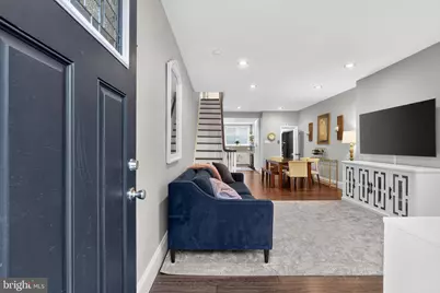 2319 S Warnock Street, Philadelphia, PA 19148 - Photo 4