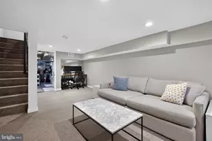 2319 S Warnock St, Philadelphia, PA 19148 - Photo 32