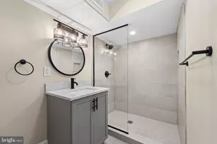 2203 Christian St, Philadelphia, PA 19146 - Photo 32