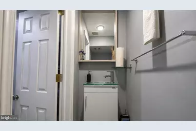 8018 Chelwynde Avenue, Philadelphia, PA 19153 - Photo 20
