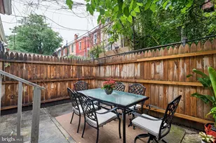 647 S 55th St, Philadelphia, PA 19143 - Photo 24