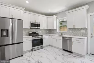 2225 N Waterloo St, Philadelphia, PA 19133 - Photo 1