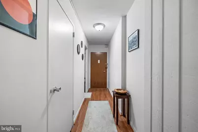 224 W Rittenhouse Square #1002, Philadelphia, PA 19103 - Photo 2