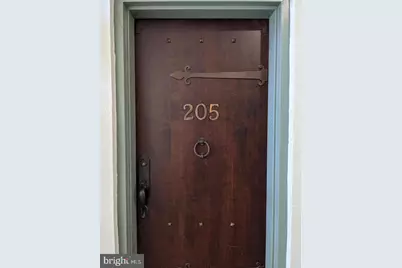 627 N 18th Street #205, Philadelphia, PA 19130 - Photo 2