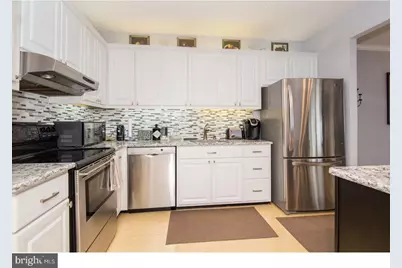 2301 Cherry Street #3C, Philadelphia, PA 19103 - Photo 4