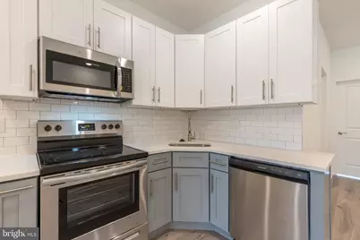 1423 N 8th Street #A, Philadelphia, PA 19122 - Photo 6