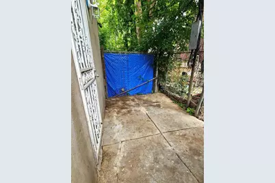 2411 N Lawrence Street, Philadelphia, PA 19133 - Photo 18