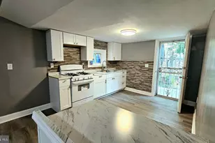 2411 N Lawrence St, Philadelphia, PA 19133 - Photo 10