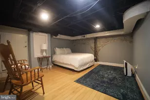 908 New Market St, Philadelphia, PA 19123 - Photo 12