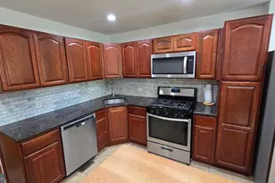129 Ripka St, Philadelphia, PA 19127 - Photo 6