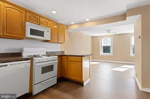 400 Green Ln, Philadelphia, PA 19128 - Photo 6