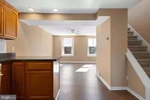 400 Green Ln, Philadelphia, PA 19128 - Photo 8